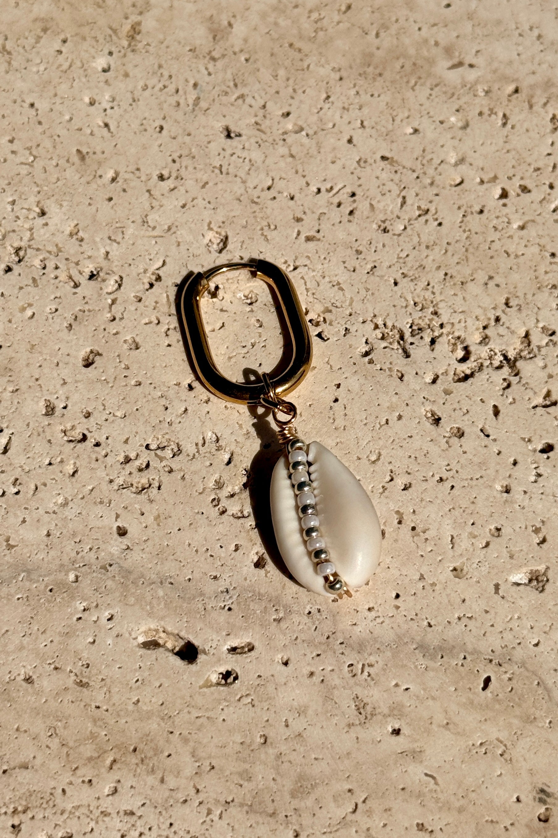 Boucle d'oreille Cauri
