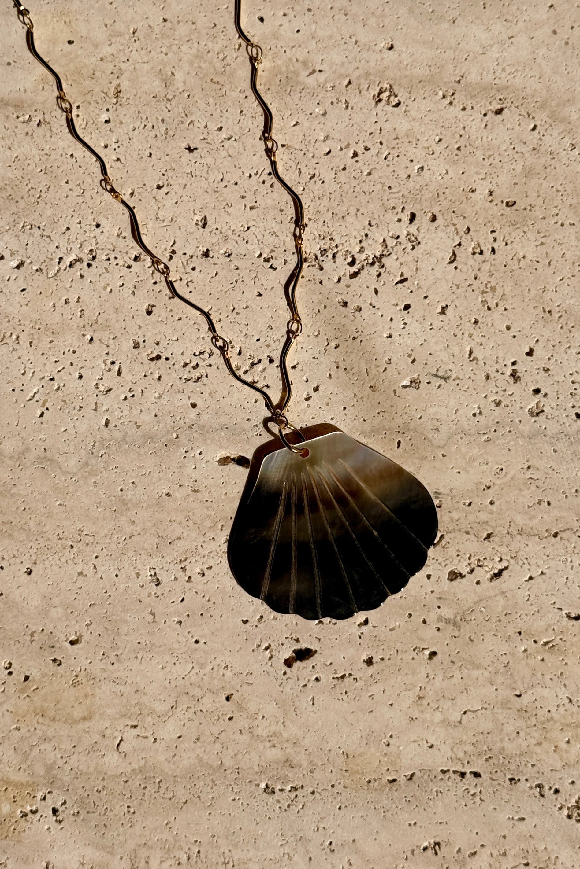 Collier Big shell